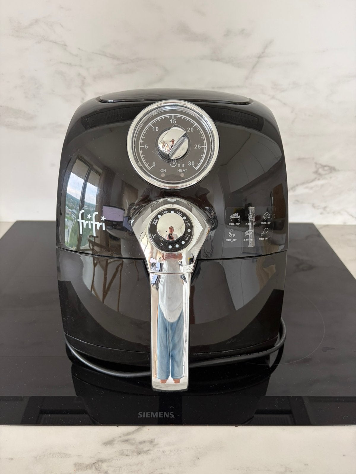 FriFri Airfryer Retro, Ophalen, Zo goed als nieuw, Airfryer