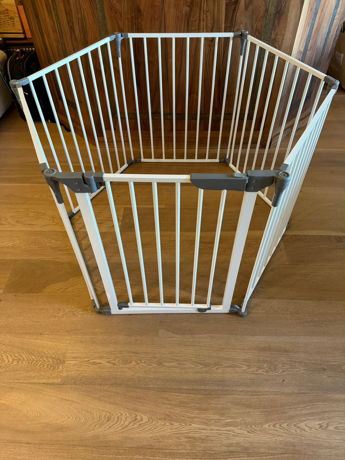 Parc de sécurité modulable Dreambaby – Pliable avec porte, Enlèvement, Utilisé, Autres formes