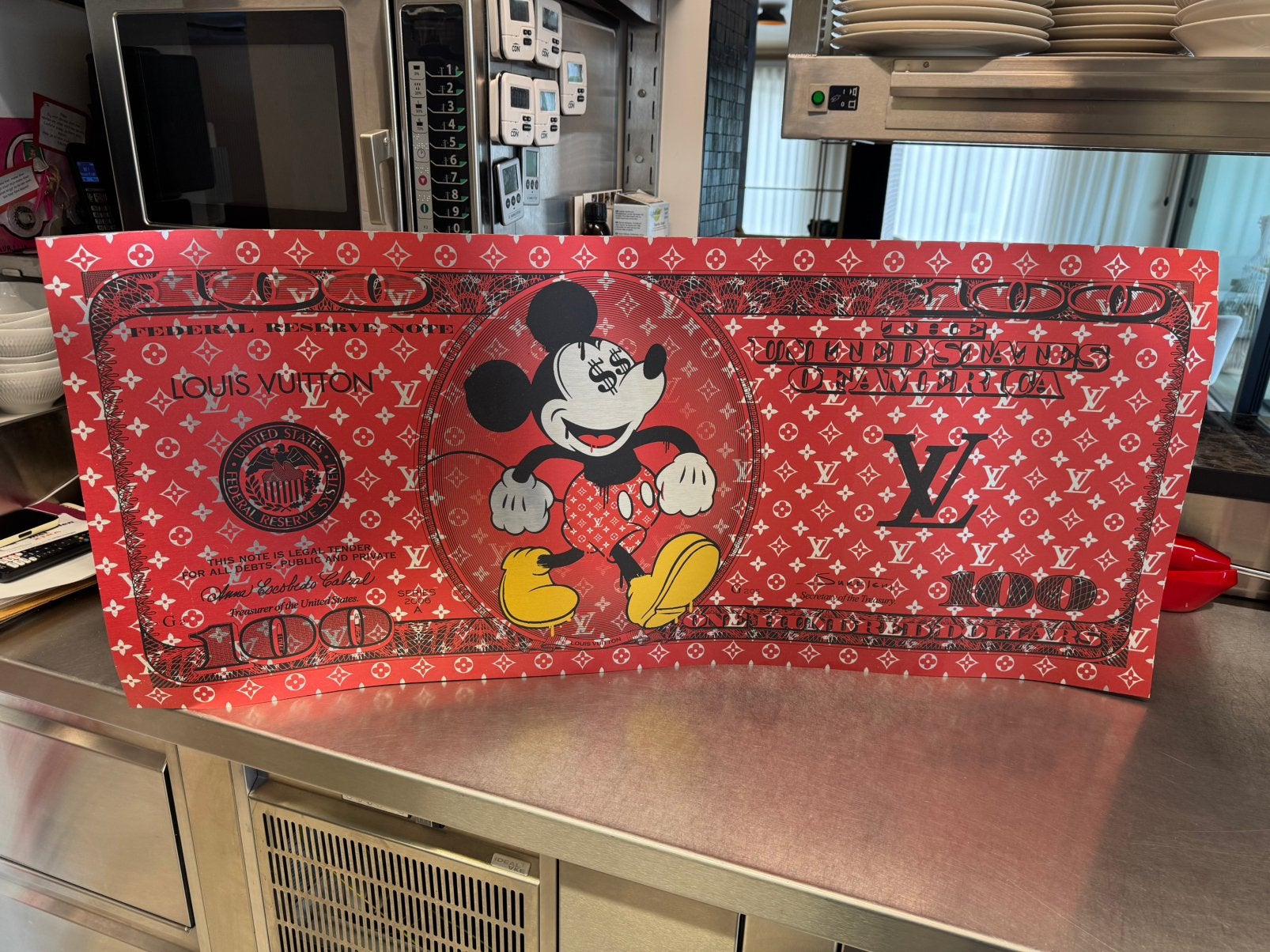 Suketchi Mickey Mouse Louis Vuitton, Enlèvement ou Envoi, Décoration murale, Métal, Marqué
