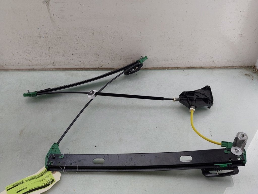 VITRE MECANISME AVANT DROIT Audi A3 Sportback (8YA), Brose SE, Audi, Info@brose.com, Utilisé