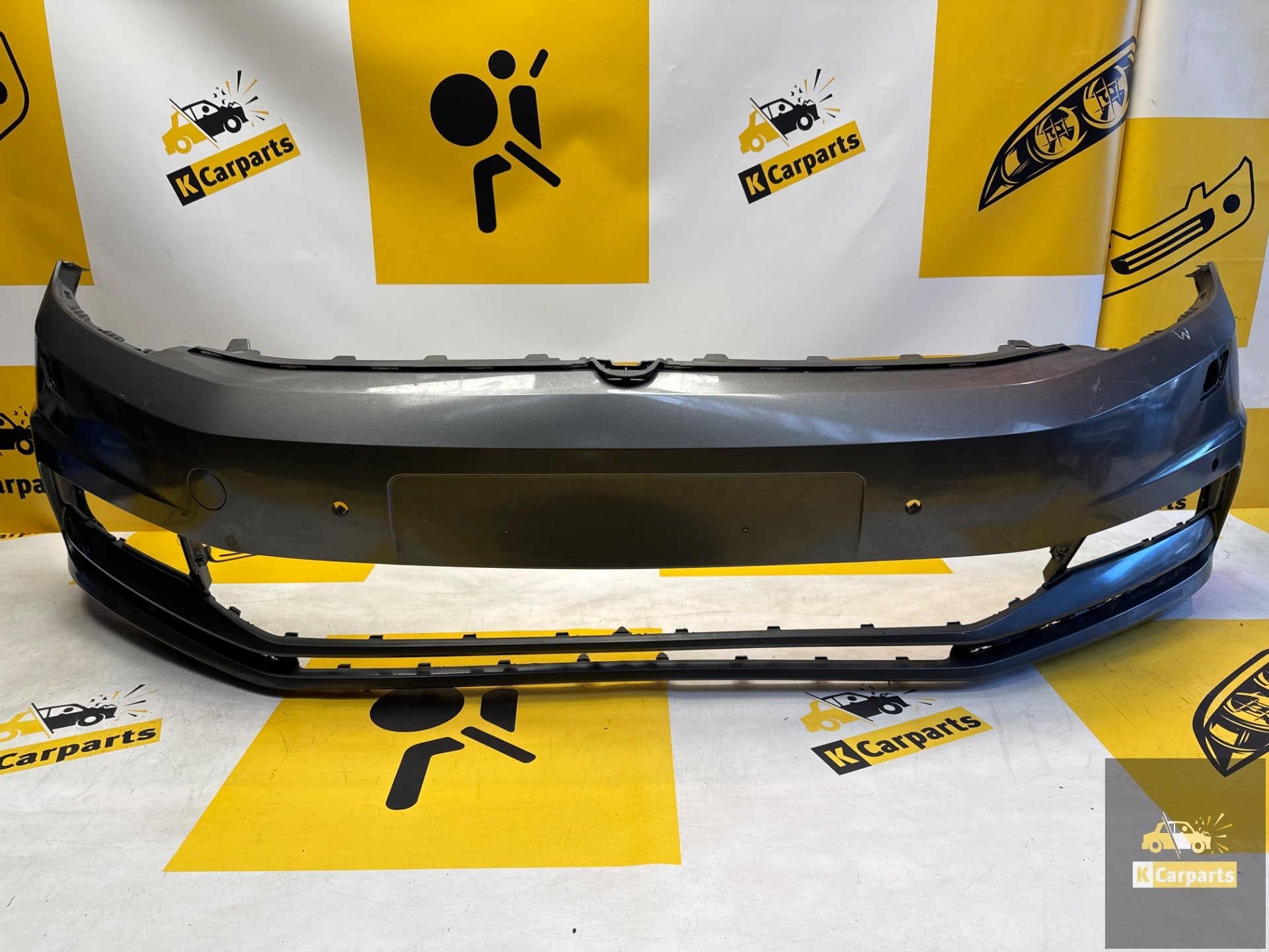 Pare-chocs avant VW Touran 5TA KLS 4xPDC Original 5TA807221A, Info@fabrikant.eu, Fabrikant BV, Pare-chocs, Utilisé