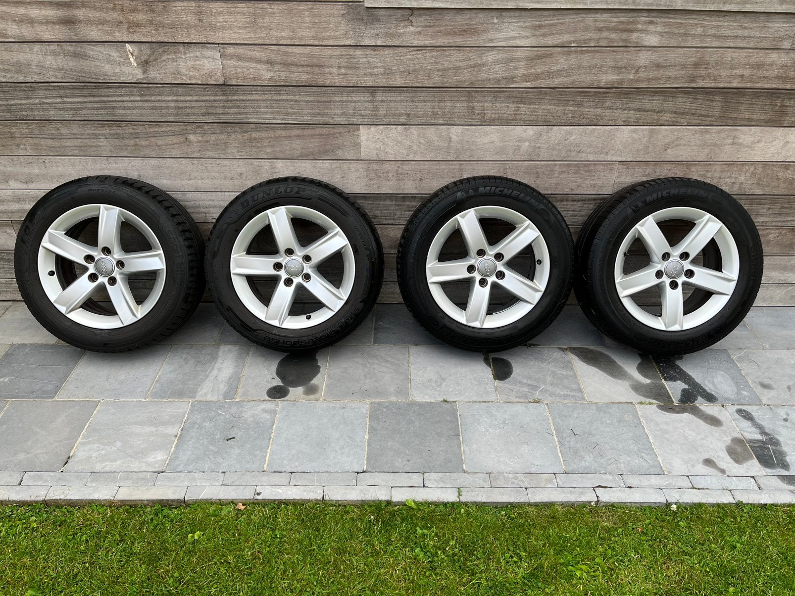 Audi A4 velgen: 205/50R16 zombanden!, Auto-onderdelen, Ophalen, Gebruikt, Banden en Velgen, Personenwagen