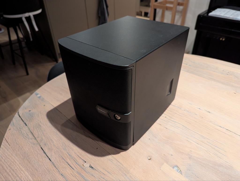 Supermicro server (3x 2TB), Informatique & Logiciels, Ordinateurs de bureau, Utilisé, 2 à 3 Ghz, HDD, SSD, 4 GB, Enlèvement