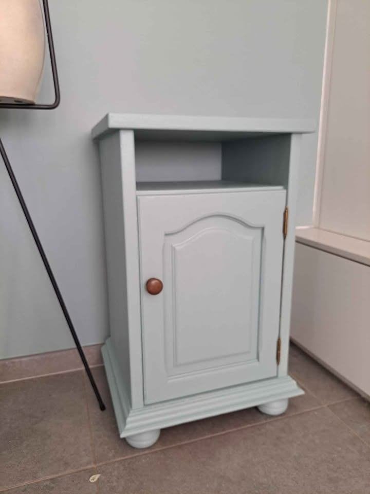 Charmante table de chevet/table d'appoint peinte Vert menthe, Enlèvement ou Envoi, Comme neuf