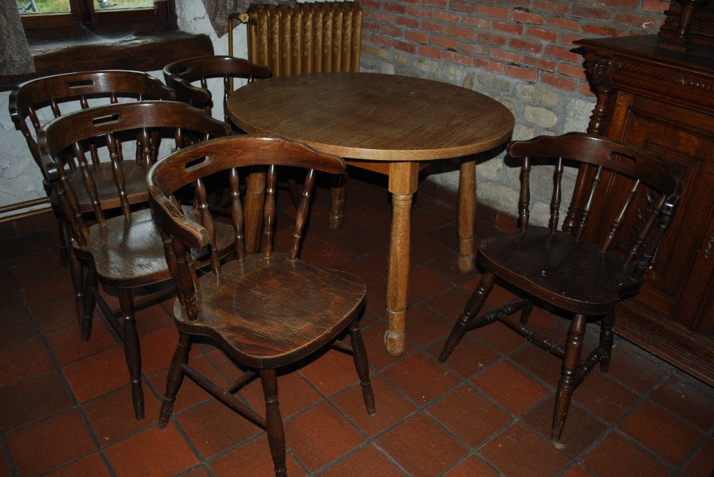 ronde tafel met stoelen, Ophalen, Gebruikt