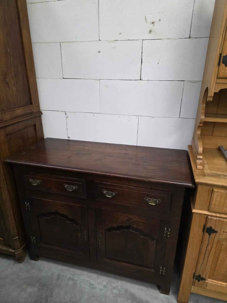 Mooi compact dressoir / kastje in donkere houtkleur, Huis en Inrichting, Ophalen