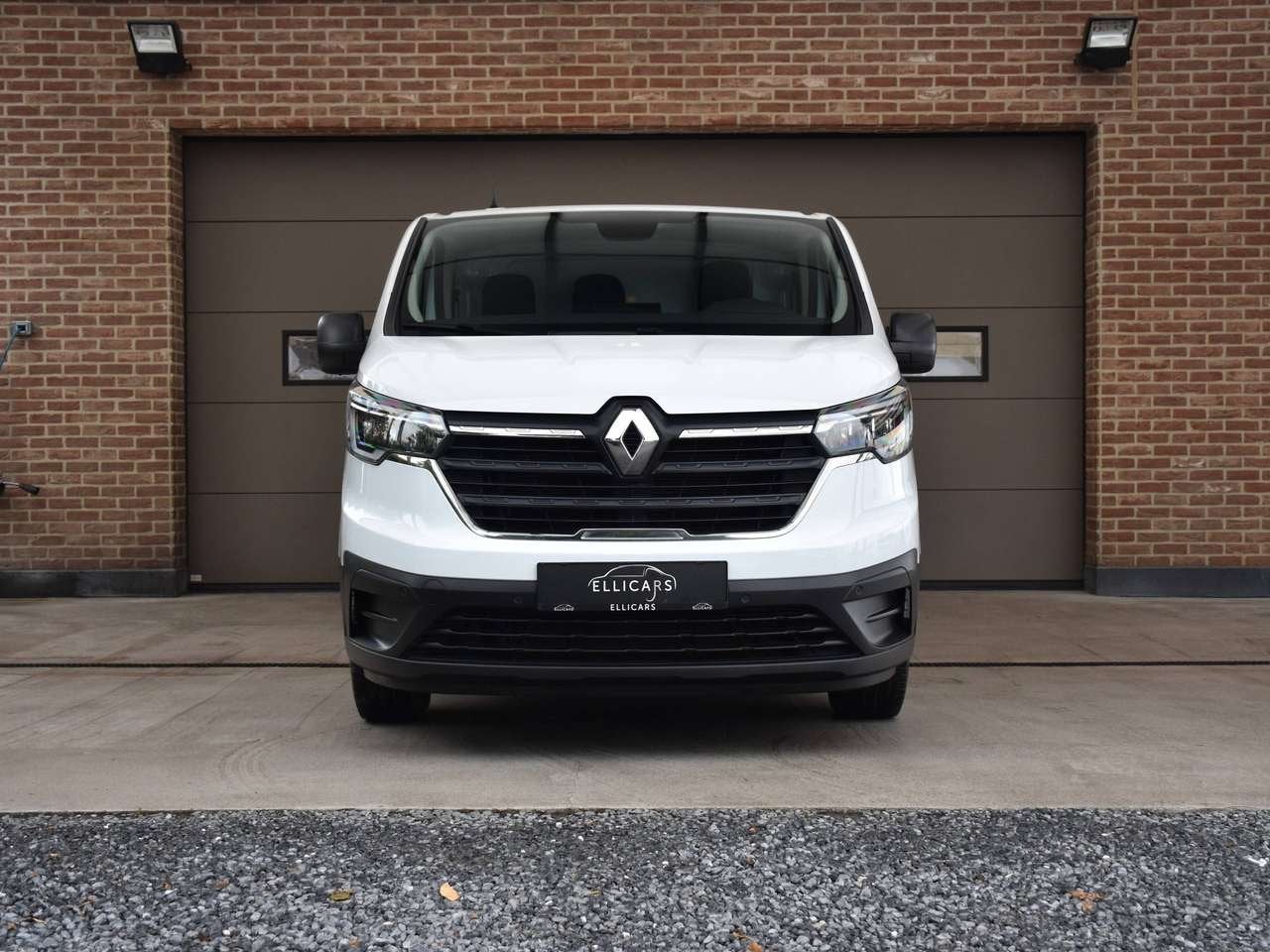 Renault Trafic 2.0 DCI EDC L2H1 / 3 ZIT / CARPLAY / LED / C, Zwart, Bedrijf, Diesel, 5 deurs