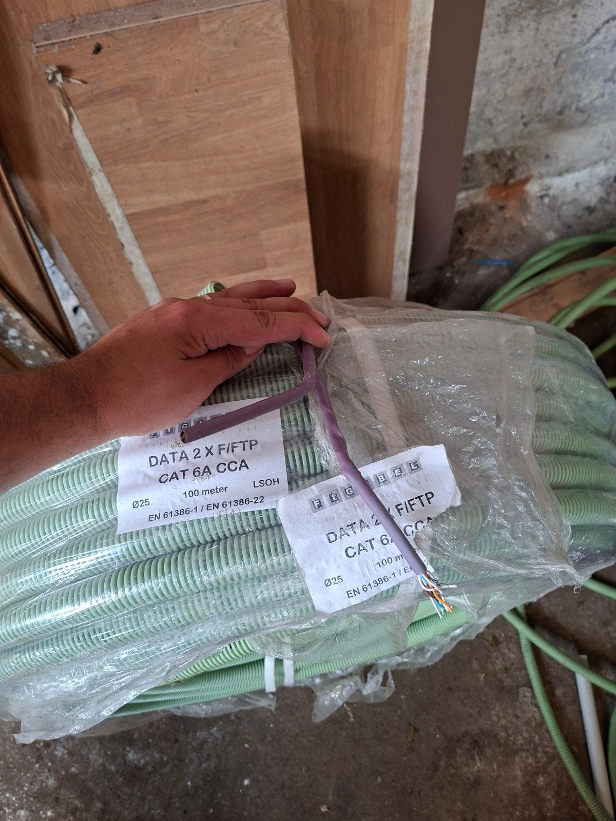 Data 2x ftp cat 6a cca 25mm 100m, Doe-het-zelf en Bouw, Elektriciteit en Kabels, Ophalen, Nieuw, Kabel of Snoer