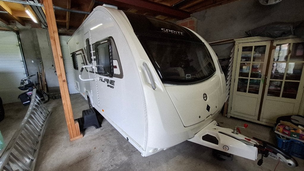 Sprite 470CF Alpine Sport, Caravans en Kamperen, Caravans, Omvormbare zithoek, Particulier, 5 tot 6 meter, Sprite