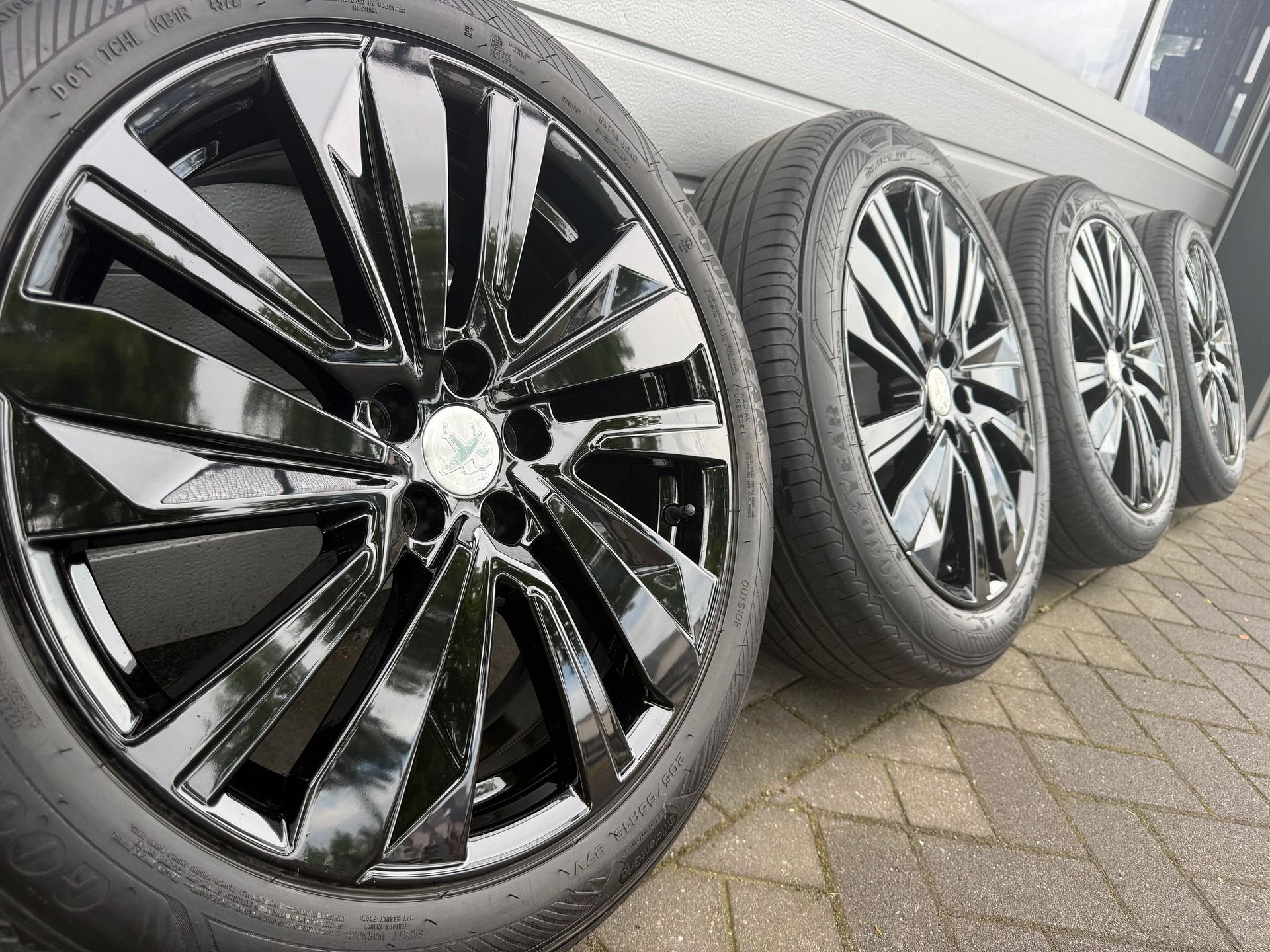 19 inch Peugeot 3008 5008 4008 velgen Goodyear zomerbanden, Autos : Pièces & Accessoires, Pneus & Jantes, Pneus et Jantes, Véhicule de tourisme