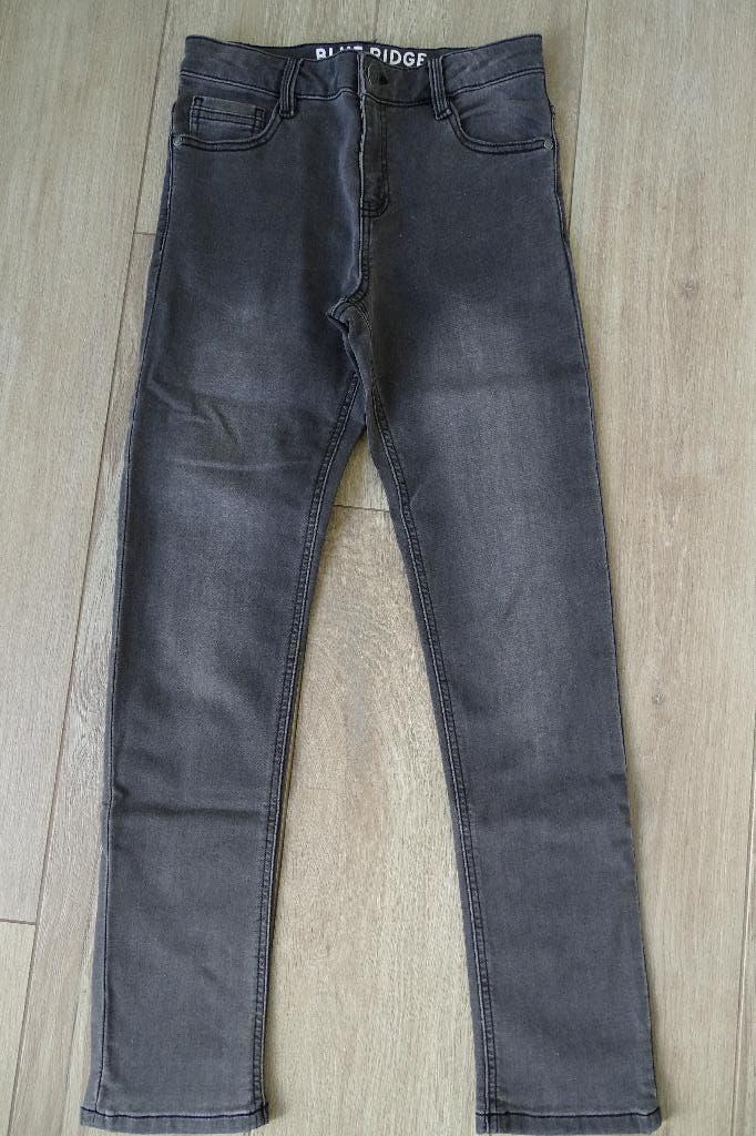 Zwarte/donkergrijze jeansbroek WE maat 152, Enfants & Bébés, Vêtements enfant | Taille 152, Pantalon, Garçon, WE, Enlèvement ou Envoi