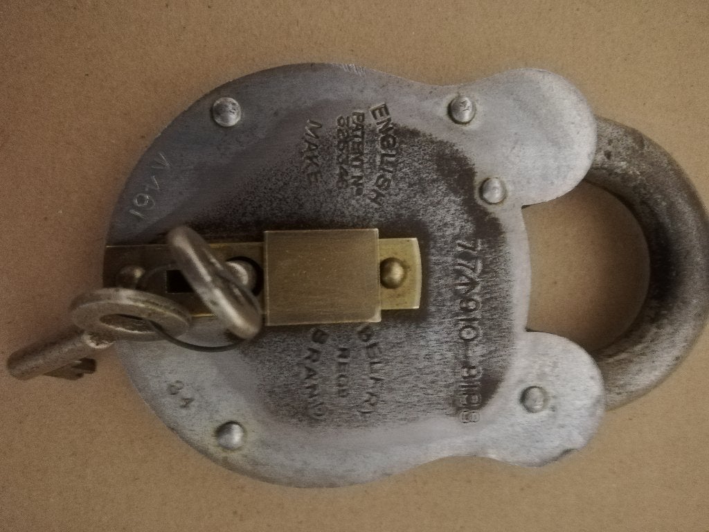 hangslot engels leger, Ophalen