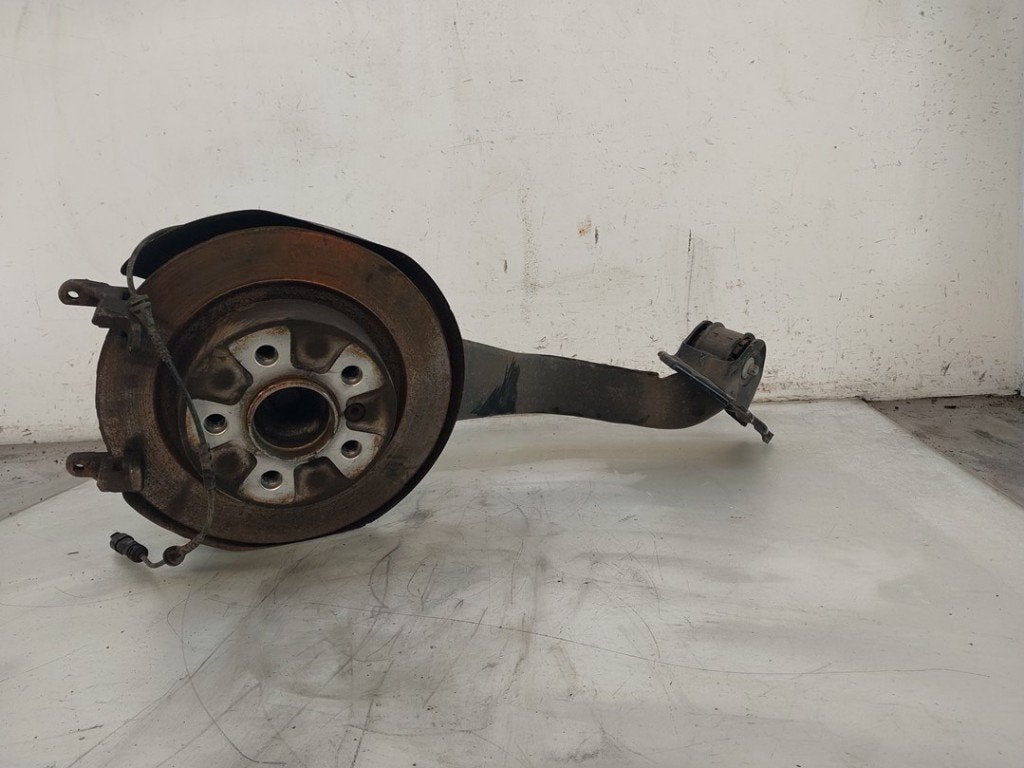 FUSEE ARRIERE DROITE BMW 1 serie (F40) (01-2019/-), Utilisé, BMW, Petuelring 130
80809  München, DE, Bayerische Motoren Werke AG