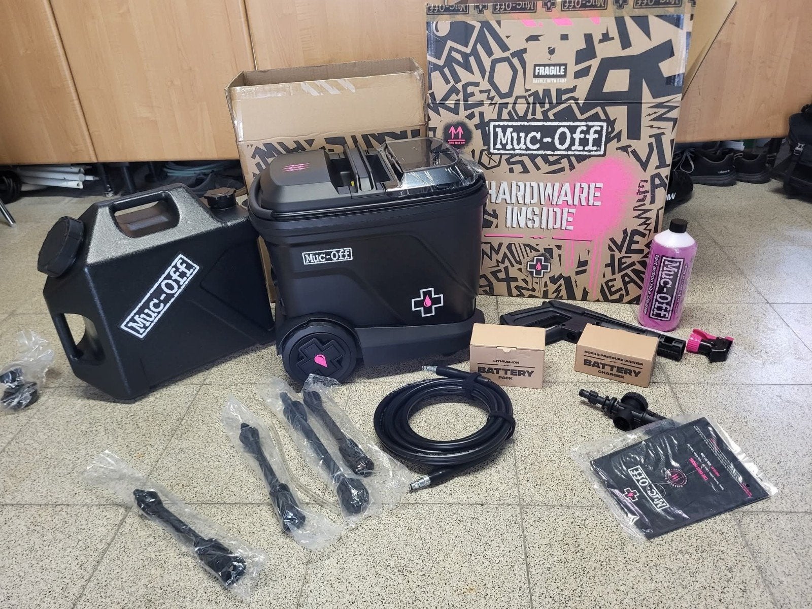Mobiele hogedrukreiniger Muc Off met bidon 20l, Ophalen of Verzenden
