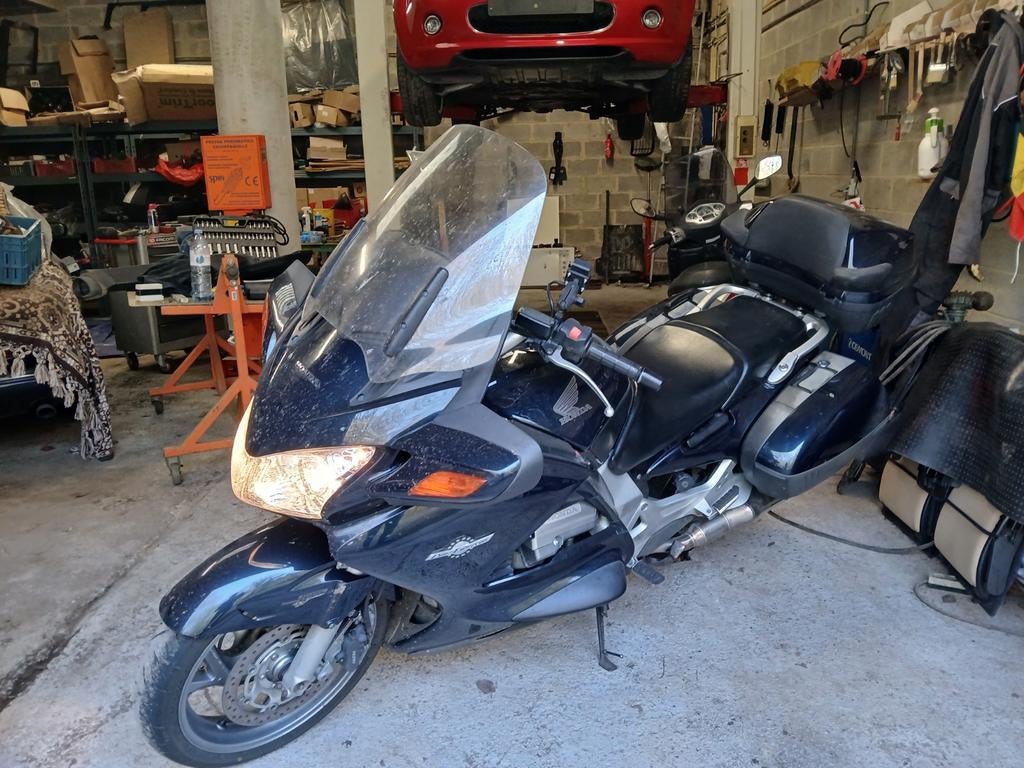 Honda ST1300 Pan-Europees, 4 cilinders, Motorrijbewijs A, Cardan-aandrijving, Particulier