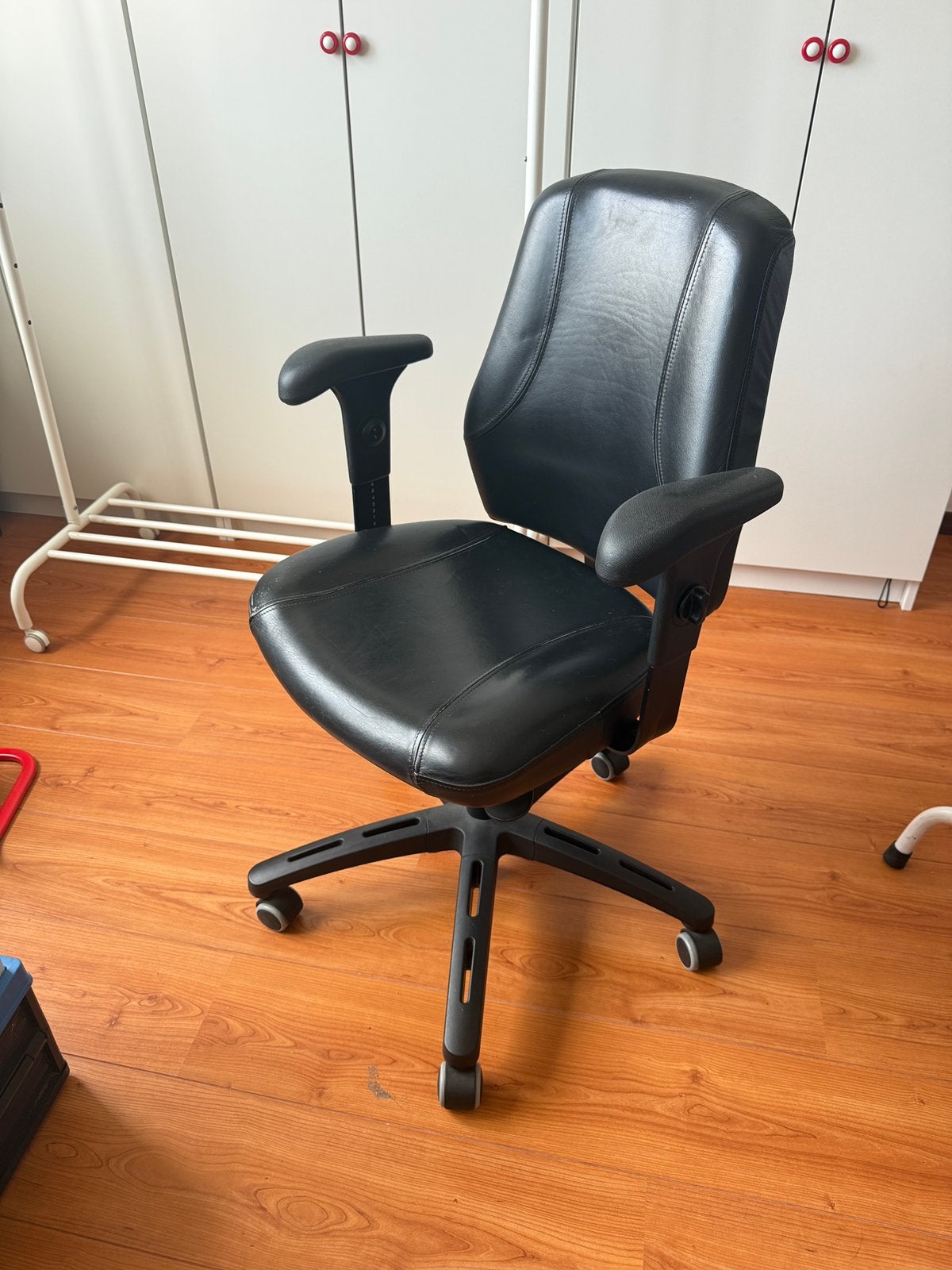 Fauteuil de bureau en cuir noir, Maison & Meubles, Enlèvement, Utilisé, Noir, Chaise de bureau