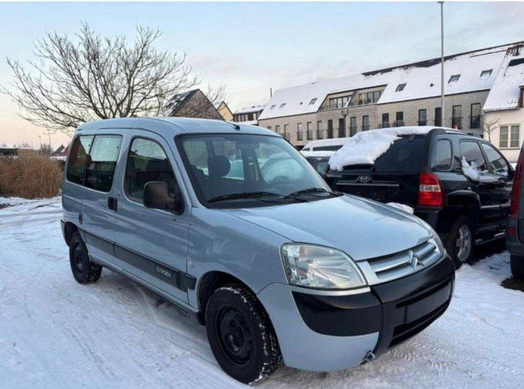 Citroën Berlingo — 1.4 essence Bj 2008 185 000 km, Argent ou Gris, Achat, Boîte manuelle, 5 portes