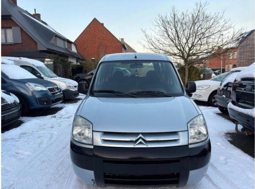 Citroën Berlingo – 1.4 Benzine Bj 2008 185000km, Auto's, Voorwielaandrijving, Monovolume, Zilver of Grijs, Airbags
