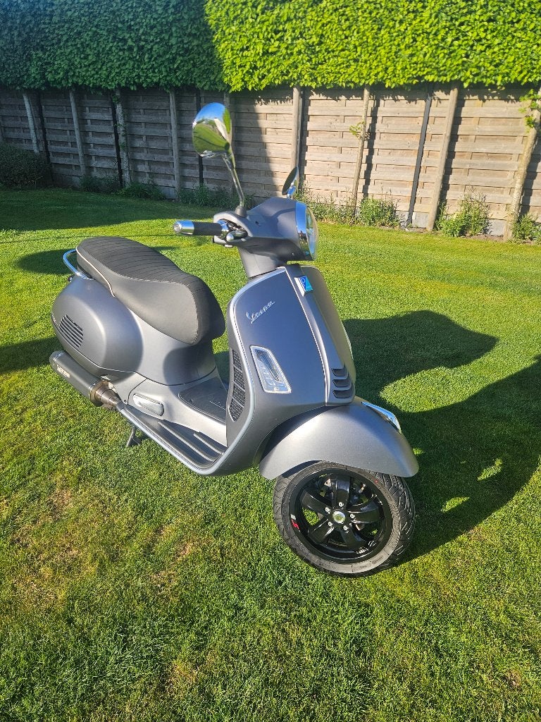 Vespa Supersport 300 GTS in perfecte staat., 300 cc, Nieuw, Particulier, Automaat