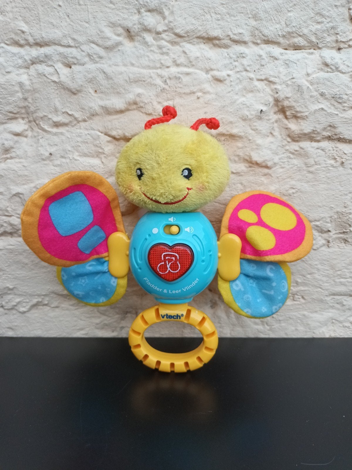 VTech Fladder & Leer Vlinder interactieve rammelaar, geluid, Ophalen of Verzenden, Zo goed als nieuw, Rammelaar, Met licht