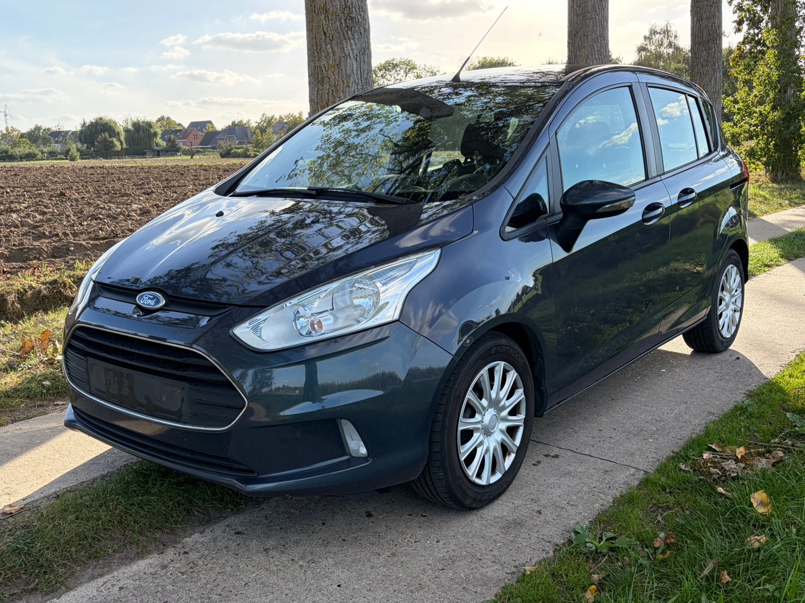 Ford B max benzine euro5 Blanco Gekeurd Voor Verkoop, B-Max, Handgeschakeld, 5 deurs, Particulier