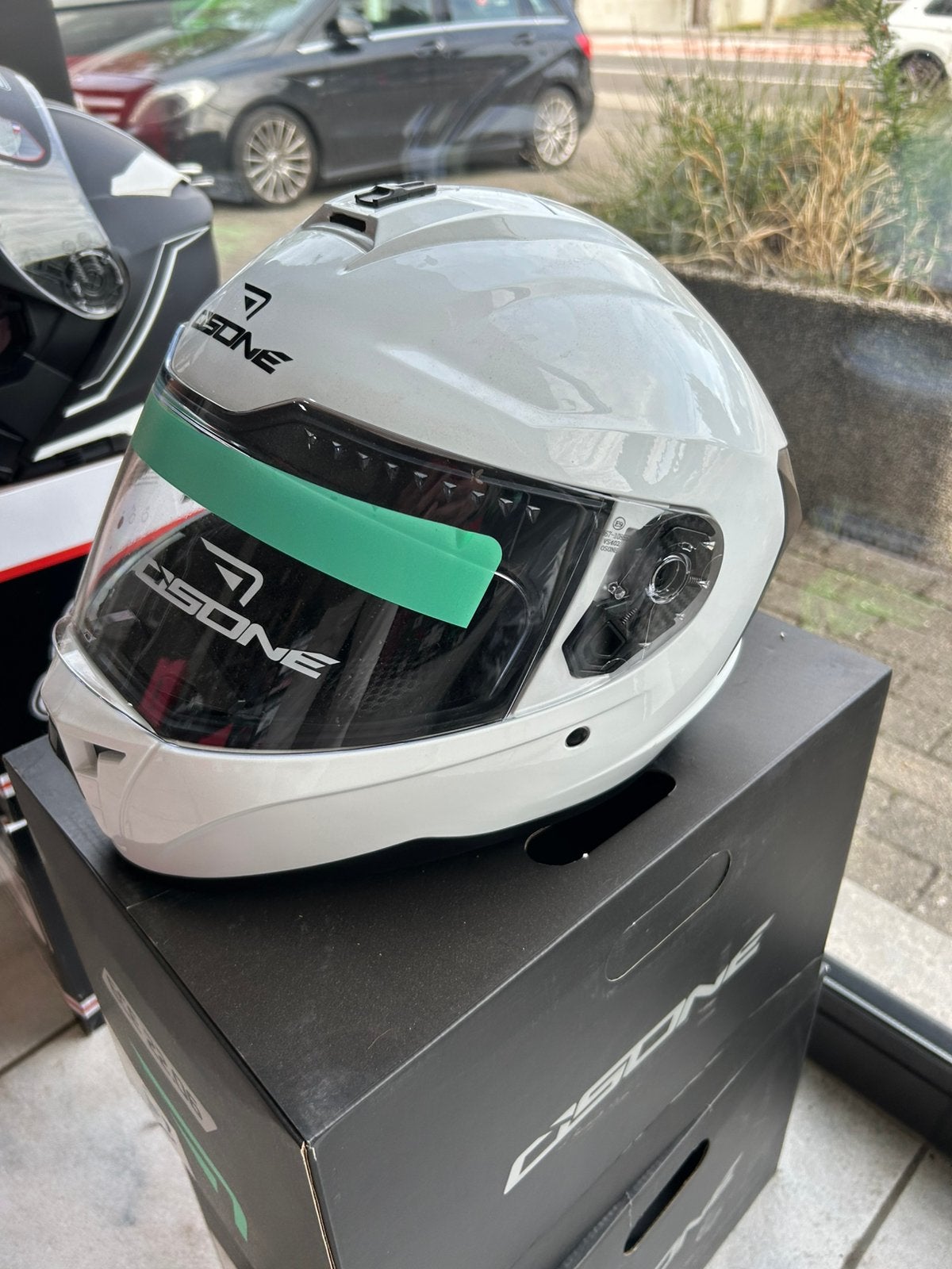 casque de moto Osone, Enlèvement, S