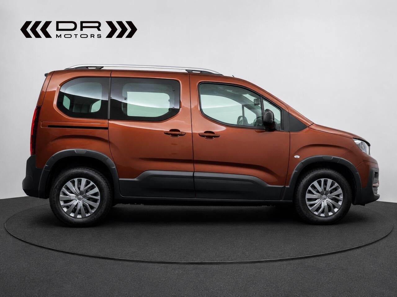 Peugeot Rifter APPLE CARPLAY/ ANDROID - LANE DEPARTURE, USB, 0 kg, Bedrijf, 5 deurs
