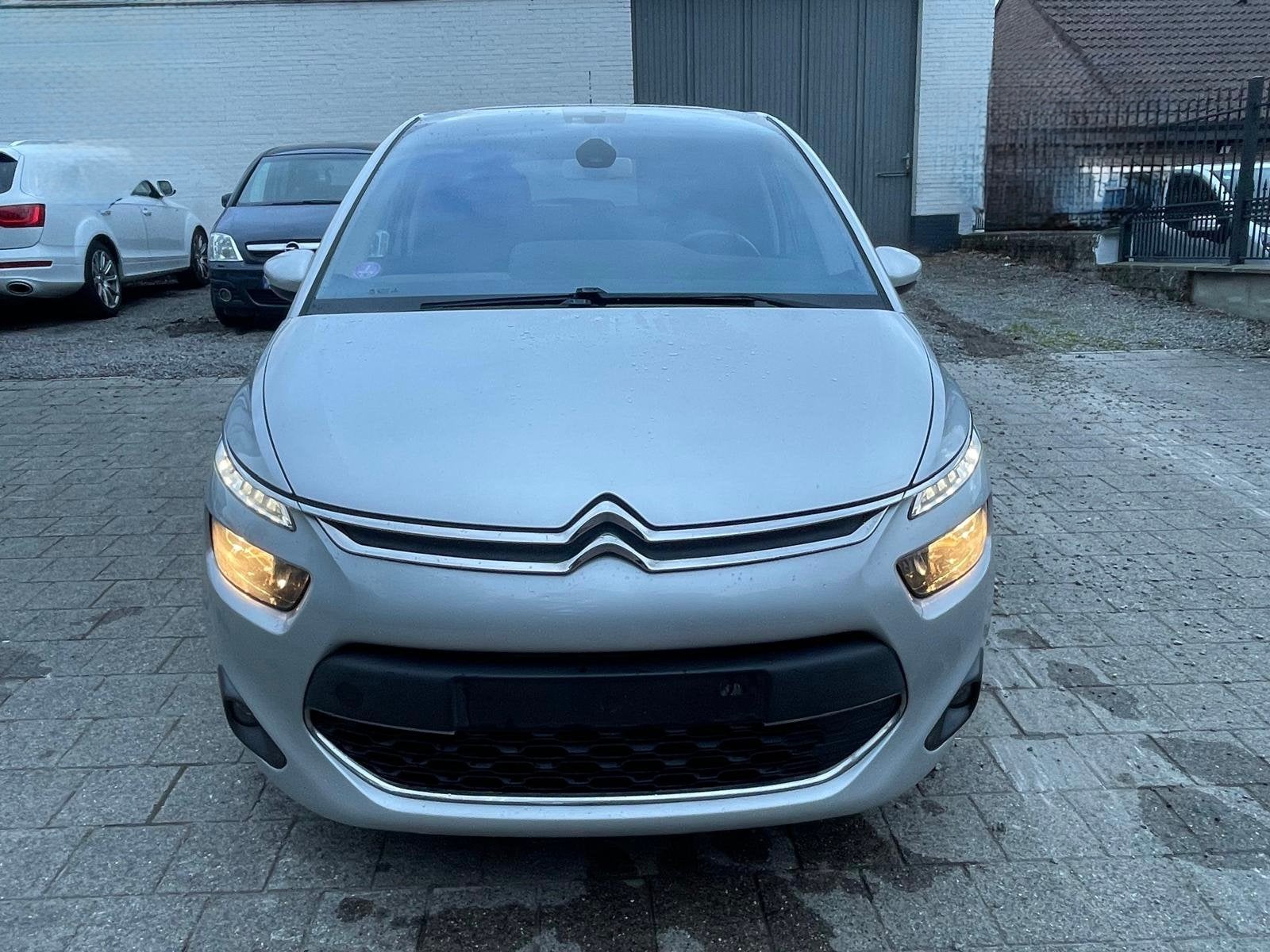Citroen C4 Picasso 1.2i exclusive 2015, Auto's, C4 (Grand) Picasso, 5 zetels, 1200 cc, Boordcomputer