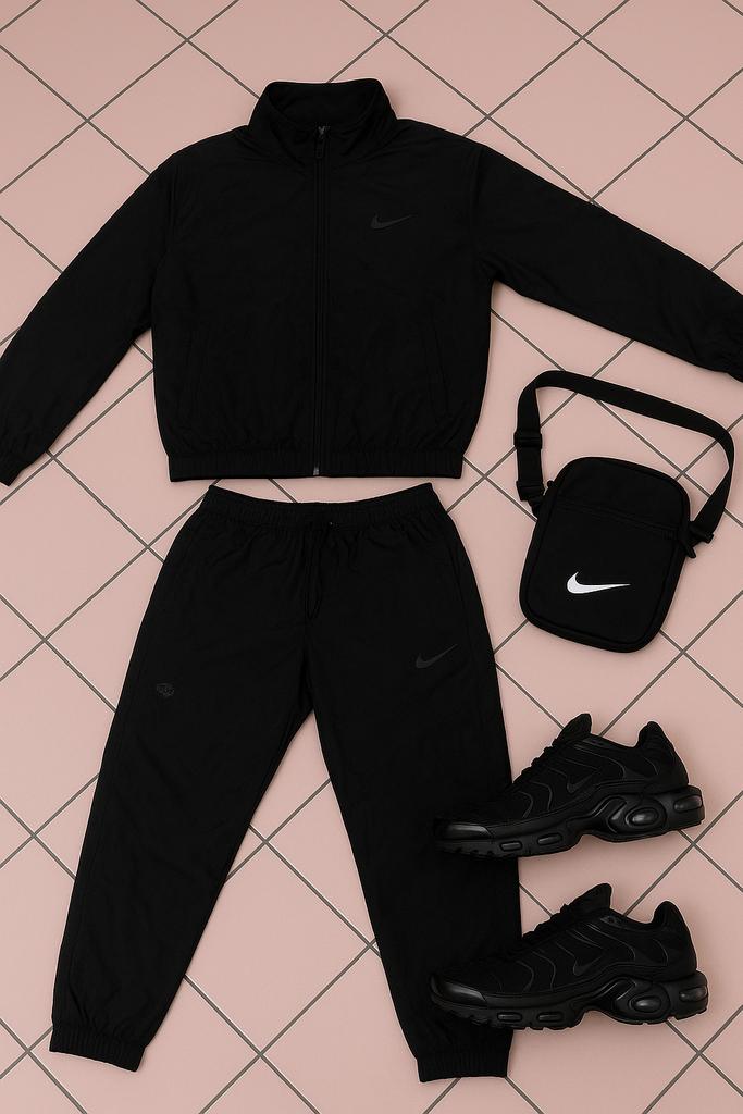 Nike AirMAX TN Trainingspak Maat M, Kleding | Dames, Ophalen of Verzenden, Zo goed als nieuw, Maat 38/40 (M), Zwart