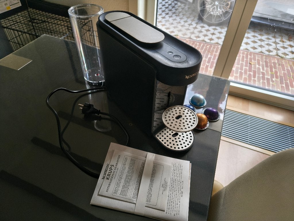 Koffiemachine, Elektronische apparatuur, Ophalen, Koffiemachine, Zo goed als nieuw, Koffiepads en cups