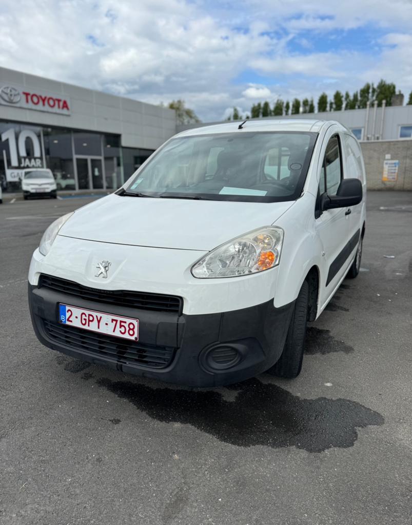 Peugeot Partner 2012 – voor onderdelen of handige klusser, Auto's, Bestelwagens en Lichte vracht, Euro 5, Particulier, Te koop