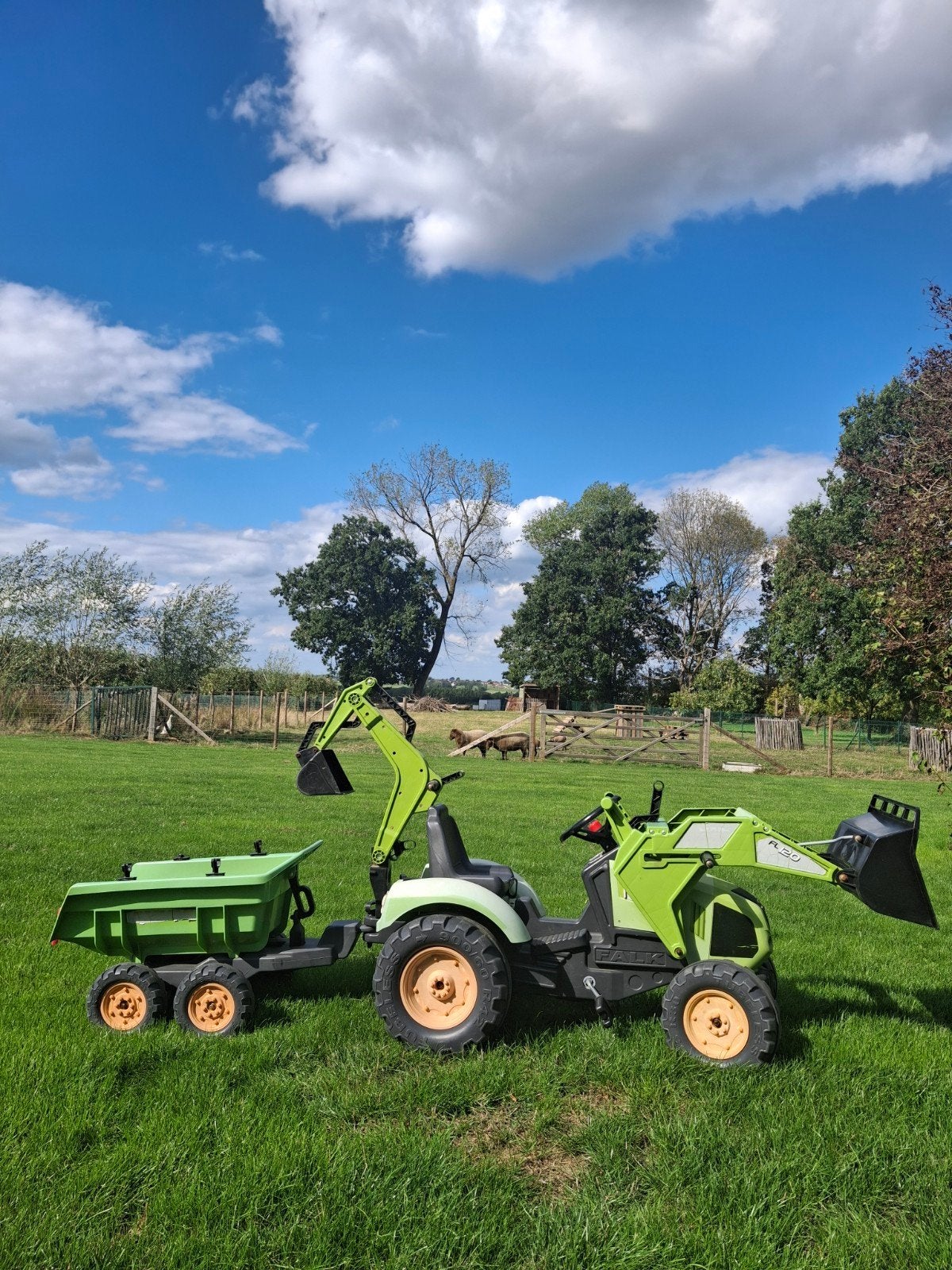 Falk claas traptractor + aanhangwagen + kiepkar + graafmod, Kinderen en Baby's, Ophalen