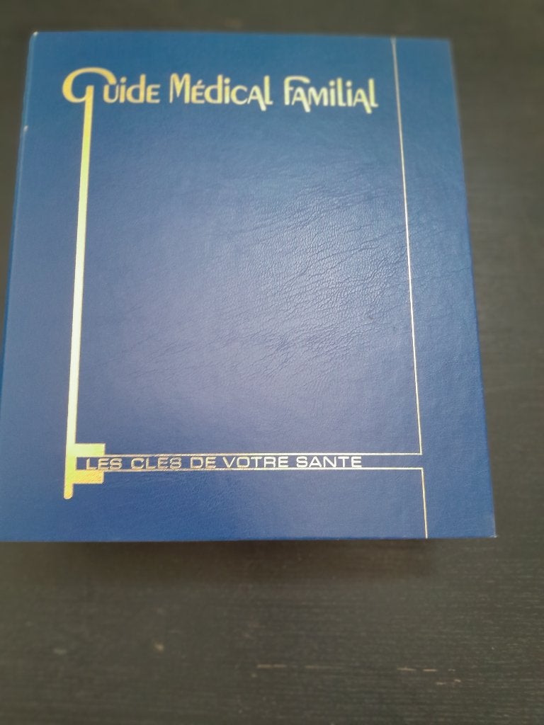 Guide médical familial (7 fardes) 50€/lot, Enlèvement