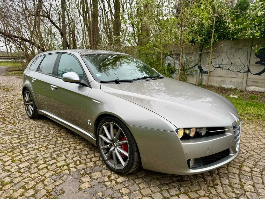 Alfa Romeo 2.0 jtdm 170cv Ti 2011, Auto's, Alfa Romeo, Particulier, Diesel, Break, Zwart, Zwart, Leder, Ophalen