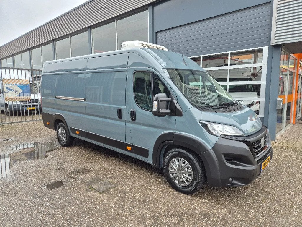 Fiat Ducato Maxi Koelwagen TK V300MAX st. 230V +20C/-20C Eur, Autos, Argent ou Gris, Achat, Euro 6, Boîte manuelle
