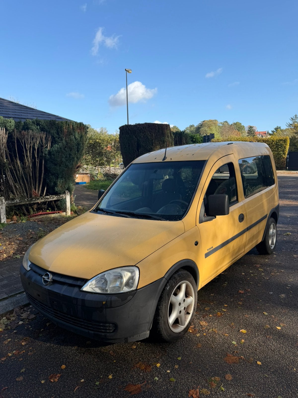 Opel Combo 1.4 Essence 5 places Prête à immatriculer, Achat, Jaune, Boîte manuelle, 5 portes