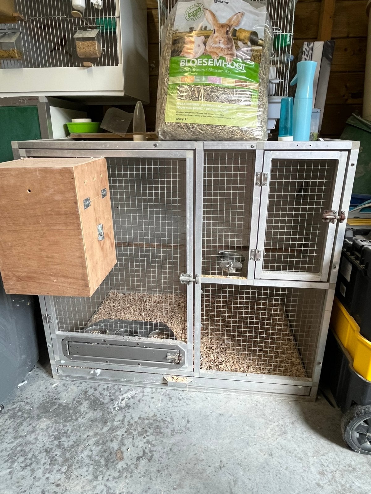 Aluminium kweekkooi met voederplateau, Dieren en Toebehoren, Vogels | Hokken en Kooien, Ophalen of Verzenden, Aluminium