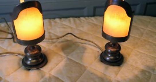Paire de lampe style ferroviaire laiton bois et parchemin, Maison & Meubles, Envoi, Bois