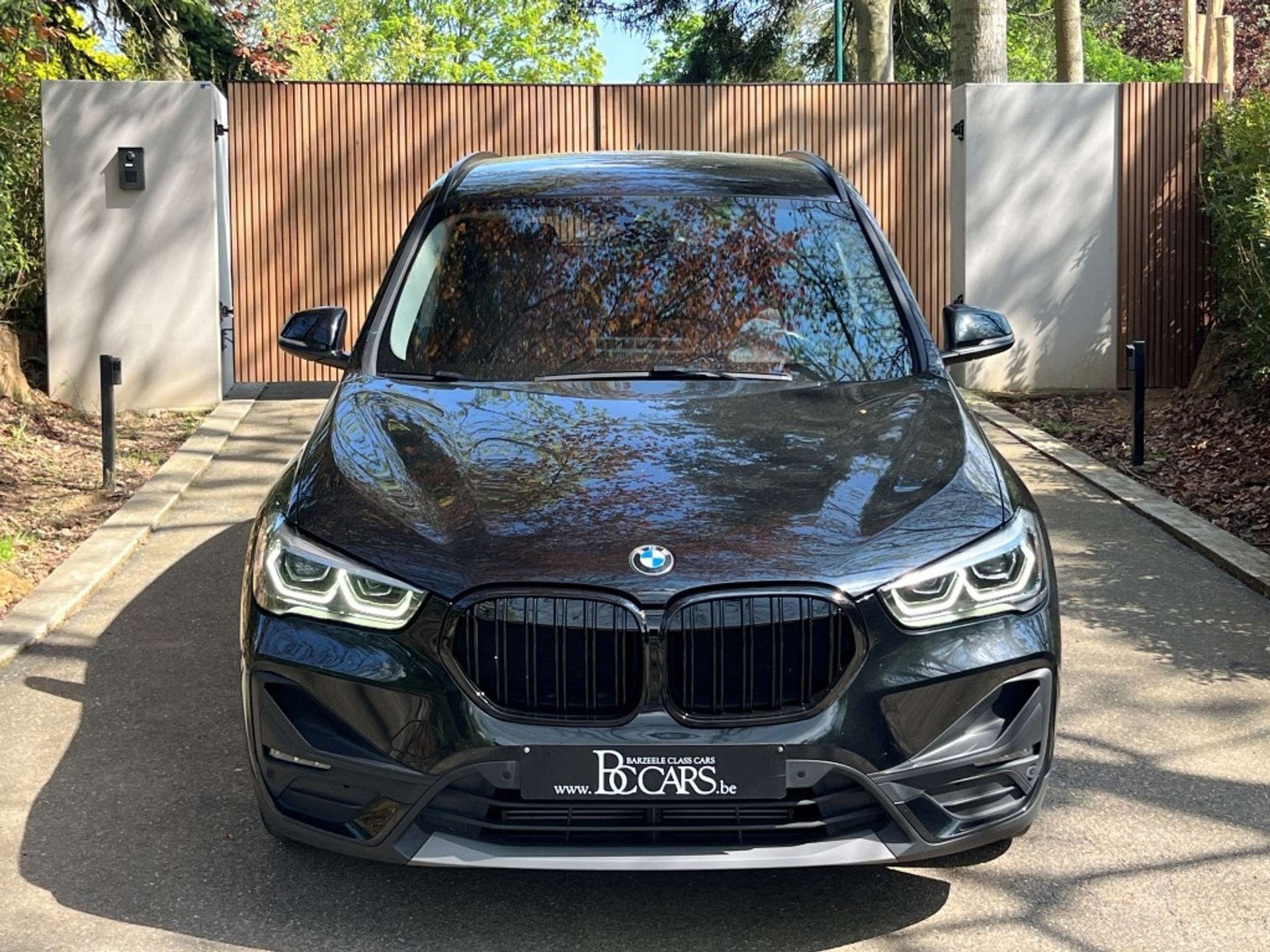 BMW X1 25e Full Led-Prof-Leer-Head Up-Zetelverw-Cam-19", Auto's, BMW, Dealer onderhouden, Gebruikt, Zwart, Bedrijf