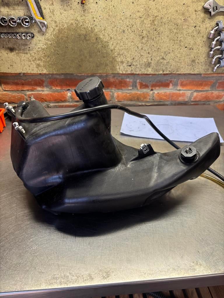 Piaggio zip benzinetank+ malossi benzinekraan, Enlèvement