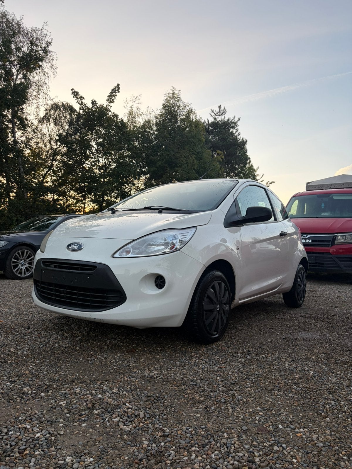 Ford KA 1.3 Benzine te koop!!, Auto's, Voorwielaandrijving, Euro 5, Ka, Wit