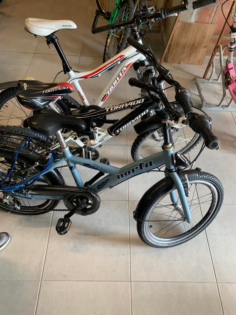 Kinder Fietsen te koop, Ophalen, Zo goed als nieuw