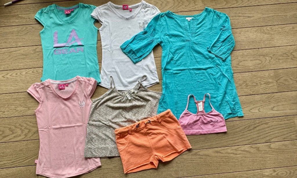 T-shirt - blouse — 7-8 jaar (122-128 cm), Kinderen en Baby's, Ophalen of Verzenden, Zo goed als nieuw, Meisje, Jurk of Rok