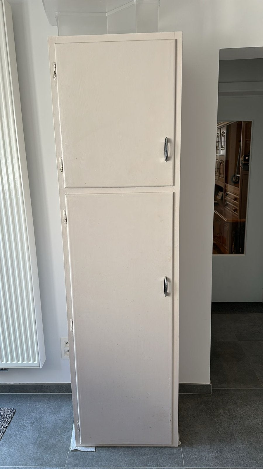 Retro kast met schappen in., Ophalen