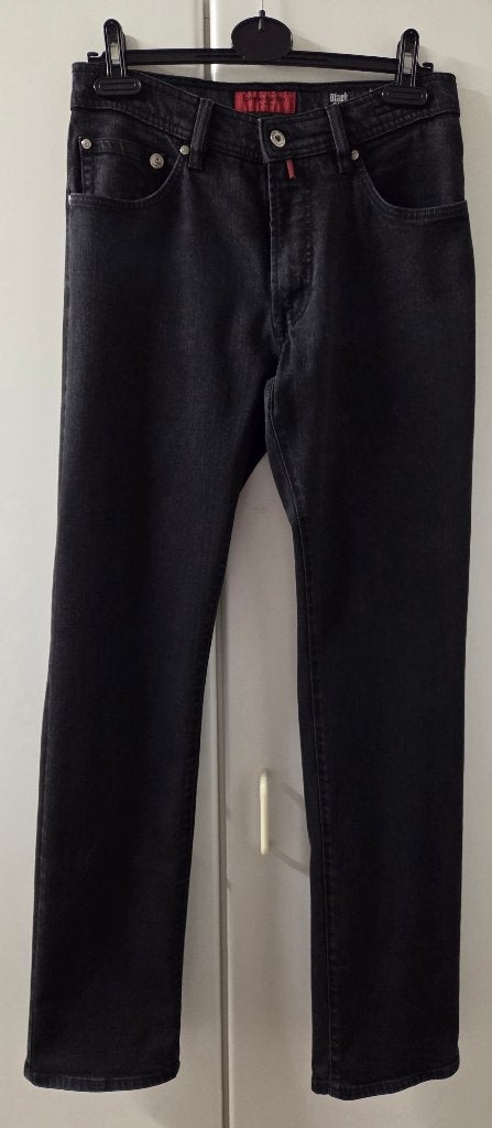 Zwarte jeansbroek straight fit van Pierre Cardin, 32-34, Ophalen of Verzenden, Zo goed als nieuw