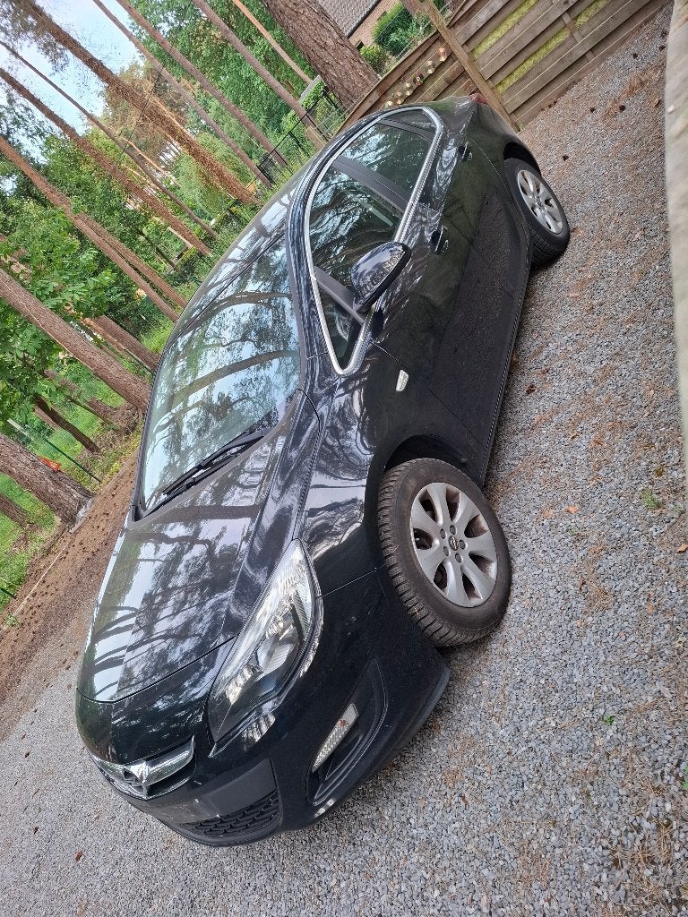 opel astra notchback, Auto's, Voorwielaandrijving, 4 deurs, 1250 kg, Zwart