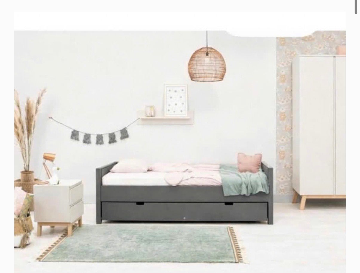 BOPITA bed 90x200 cm grey met lade, Kinderen en Baby's, Ophalen, Zo goed als nieuw