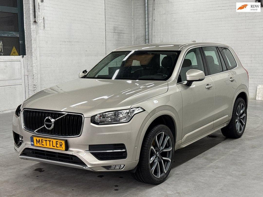 Volvo XC90 2.0 D5 AWD MOMENTUM Carplay|Trekhaak, Auto's, Dealer onderhouden, Gebruikt, Euro 6, 4 cilinders