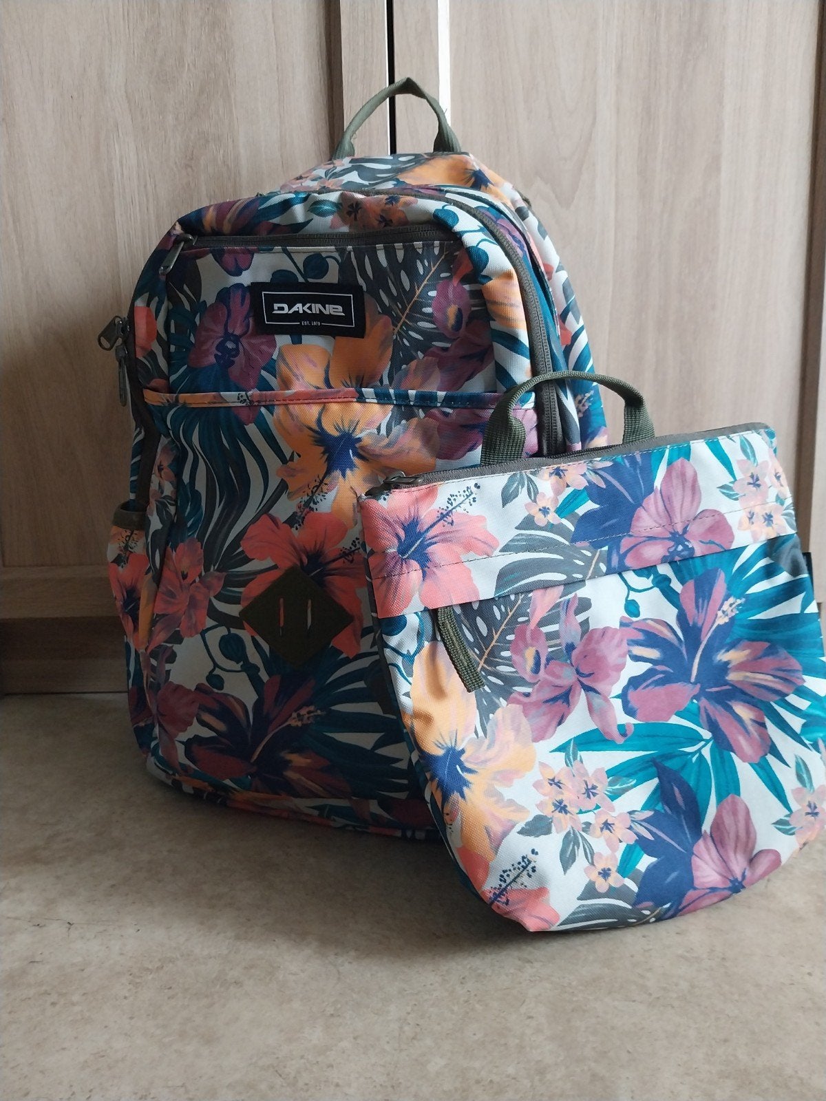 Sac à dos + Glacière. Dakine., Enlèvement, Comme neuf, Autres marques, 30 à 45 cm