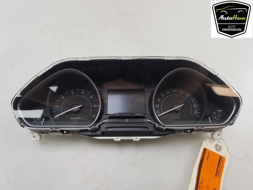 COCKPIT Peugeot 208 I (CA / CC / CK / CL) (01-2012/12-2019), Kontakt-peugeot@peugeot.com, Gebruikt, Peugeot Deutschland GmbH, Bahnhofsplatz
65423  Rüsselsheim, DE